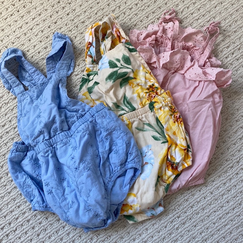 3X Old navy 6-12M bubbles